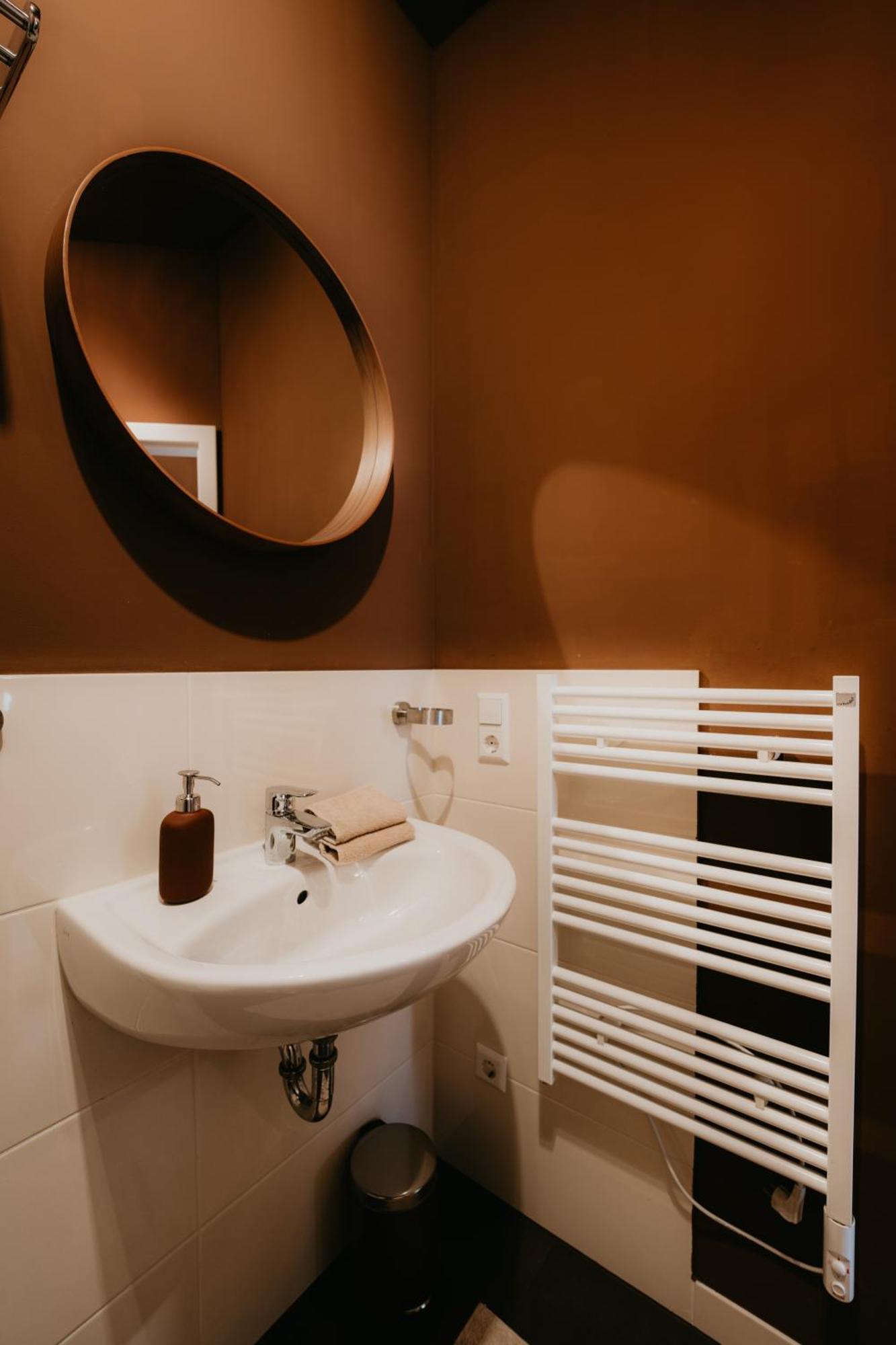 Llr Design - Sepia Toffee Im Zentrum Von Koblenz *